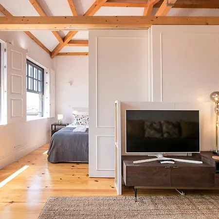 Apartment Newly Renovated Cozy Loft W/ Ac By Lovelystay