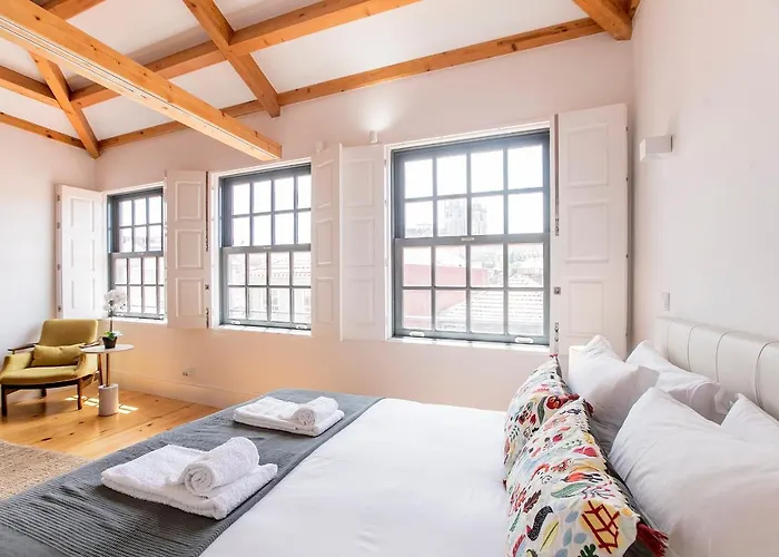 Newly Renovated Cozy Loft W/ Ac By Lovelystay