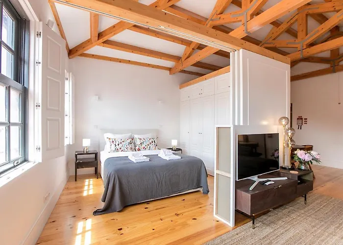 Newly Renovated Cozy Loft W/ Ac By Lovelystay Lägenhet Oporto