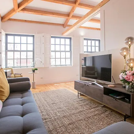 Newly Renovated Cozy Loft W/ Ac By Lovelystay بورتو