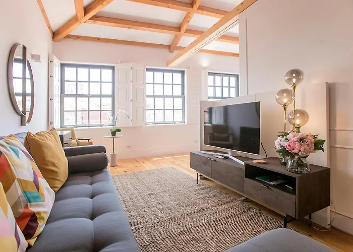 Newly Renovated Cozy Loft W/ Ac By Lovelystay بورتو